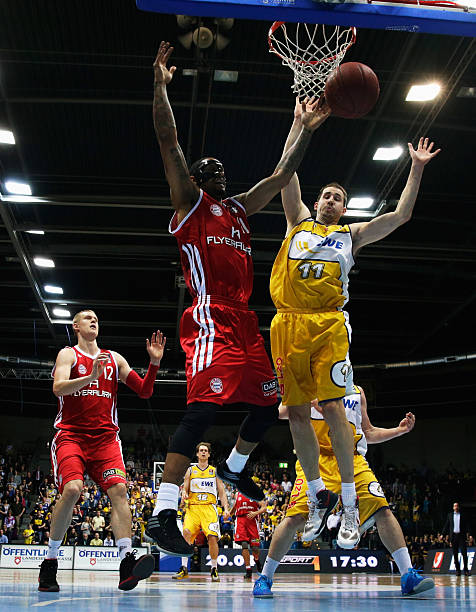 市队的对决 市队的对决