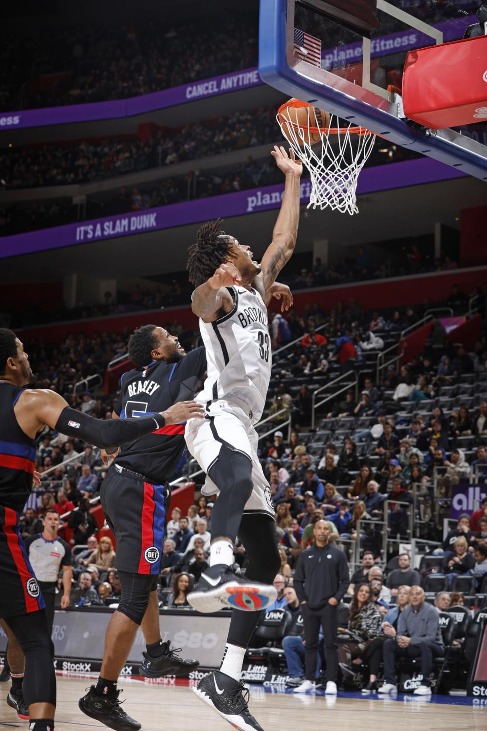 通过持球挡 通过持球挡